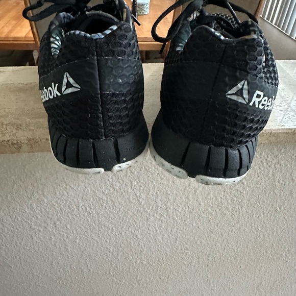 Men’s Reeboks - Picture 6 of 6